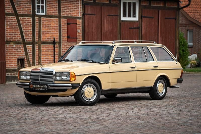 Gebraucht Mercedes 200 109 PS (80 kW) 1982 Gelb Kombi
