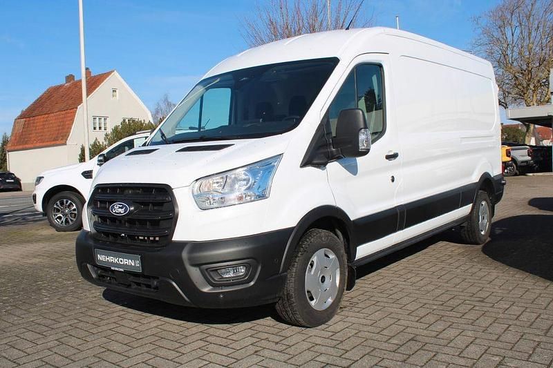 Gebraucht Ford Transit Trend 131 PS (96 kW) 2024 Schwarz Limousine