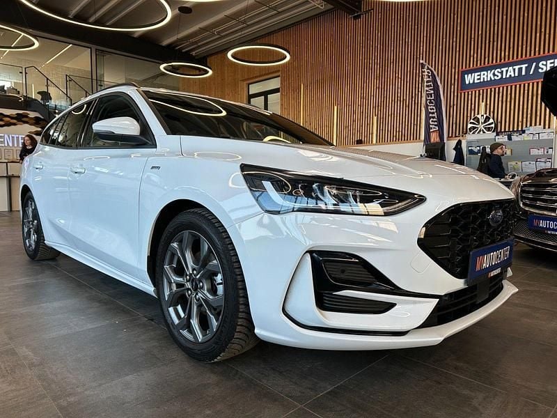 Gebraucht Ford Focus ST-Line 125 PS (91 kW) 2025 Weiß Kombi