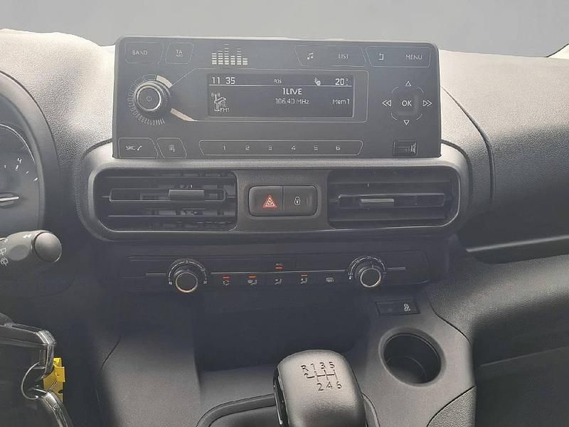 Gebraucht Fiat Doblò 101 PS (74 kW) 2023 Weiß Van / Kleinbus