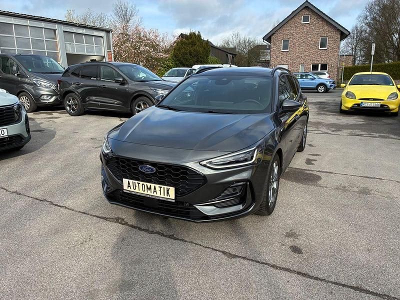 Gebraucht Ford Focus ST-Line X 155 PS (114 kW) 2024 Grau Limousine