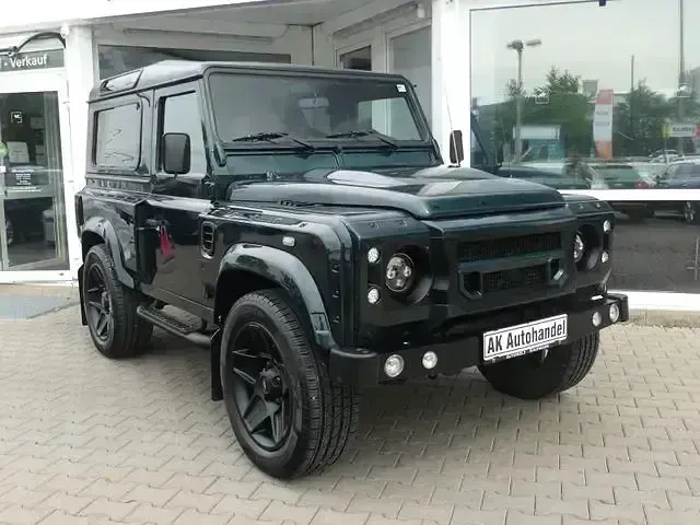 Gebraucht Land Rover Defender 122 PS (89 kW) 2015 Aintree green SUV
