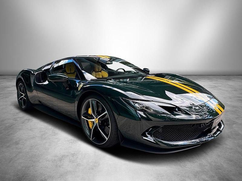 Gebraucht Ferrari 296 829 PS (609 kW) 2024 Grün Coupé