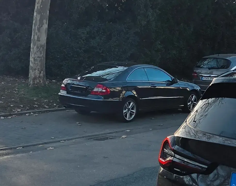 Gebraucht Mercedes CLK280 Avantgarde 231 PS (169 kW) 2007 Schwarz Coupé