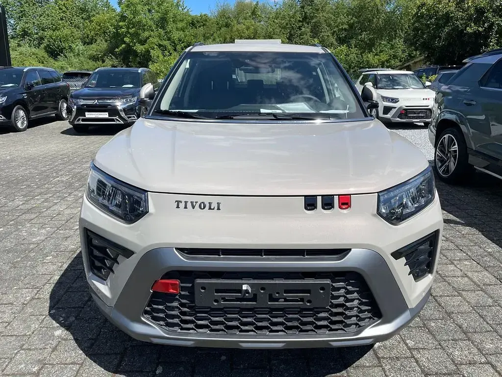 Neu KGM Tivoli 163 PS (119 kW) 2026 Beige SUV