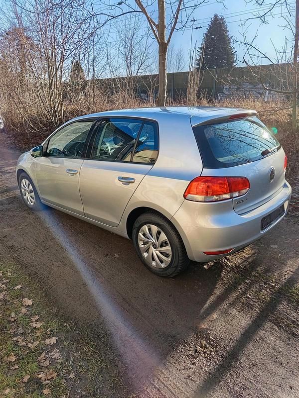 Gebraucht VW Golf VI 85 PS (62 kW) 2011 Grau Kleinwagen