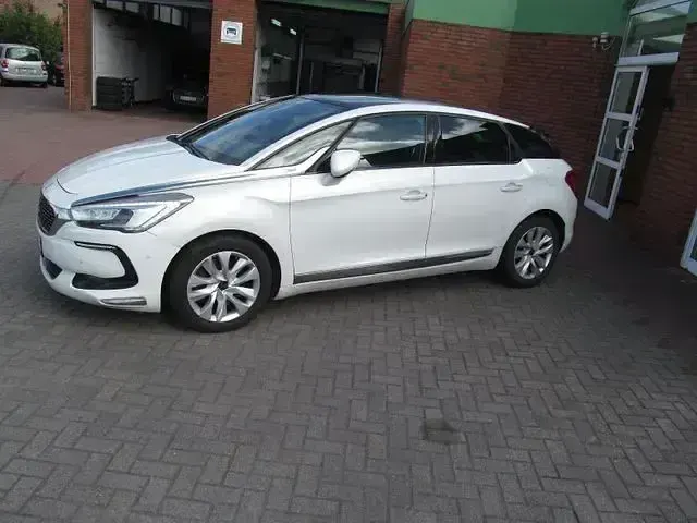 Gebraucht DS Automobiles DS5 180 PS (132 kW) 2015 Weiß Kleinwagen