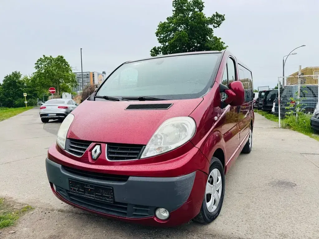 Gebraucht Renault Trafic Privilege 145 PS (106 kW) 2008 Rot Van / Kleinbus