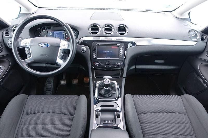 Gebraucht Ford S-MAX Titanium 200 PS (147 kW) 2013 Silber Van / Kleinbus