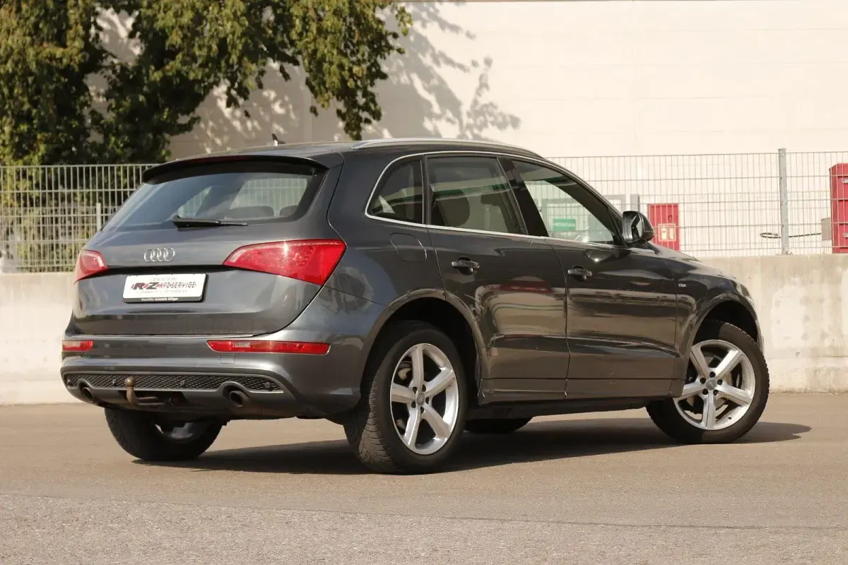 Gebraucht Audi Q5 Ambiente 211 PS (155 kW) 2012 Grau SUV