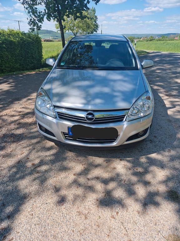 Silber Gebraucht 2007 Opel Astra Limousine | 1.399 € (Superpreis) - Bild 1/4