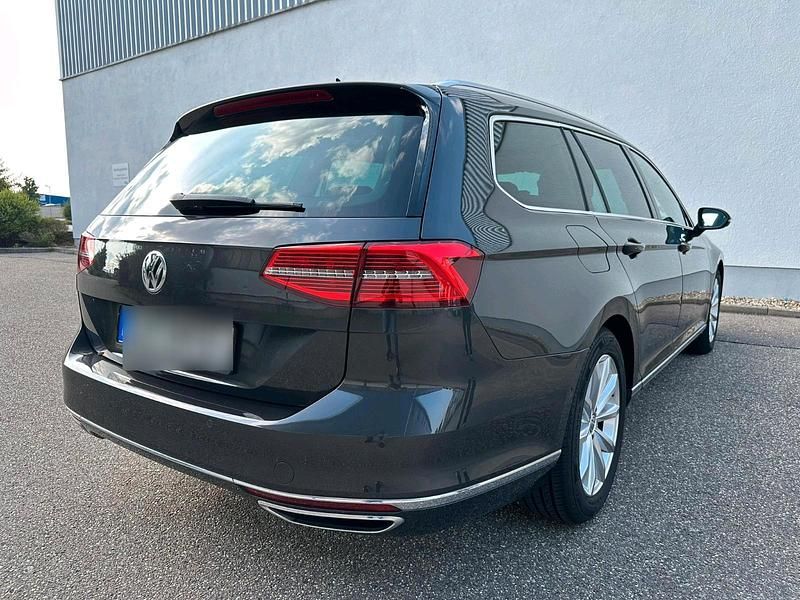 Gebraucht VW Passat Highline 190 PS (139 kW) 2017 Grau Kombi