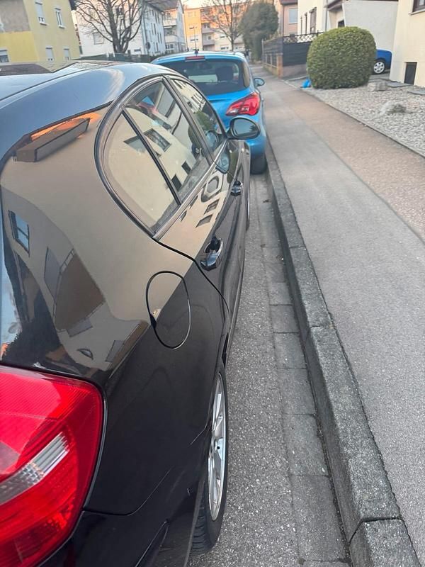 Gebraucht BMW 116 143 PS (105 kW) 2009 Schwarz Kleinwagen