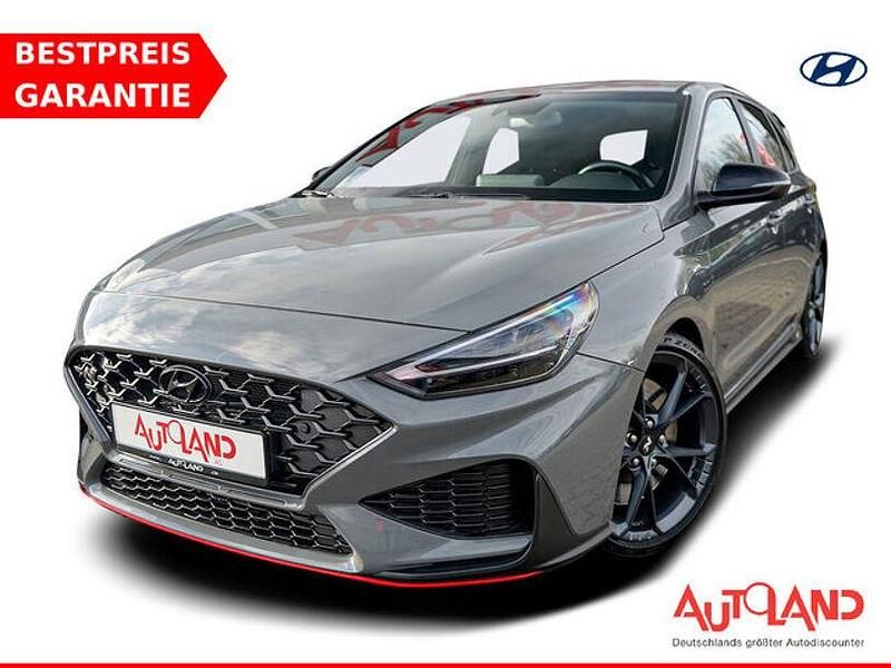 Grau (metallic) Gebraucht 2023 Hyundai i30 N Performance Limousine | 29.990 € (Fairer Preis) - Bild 1/4