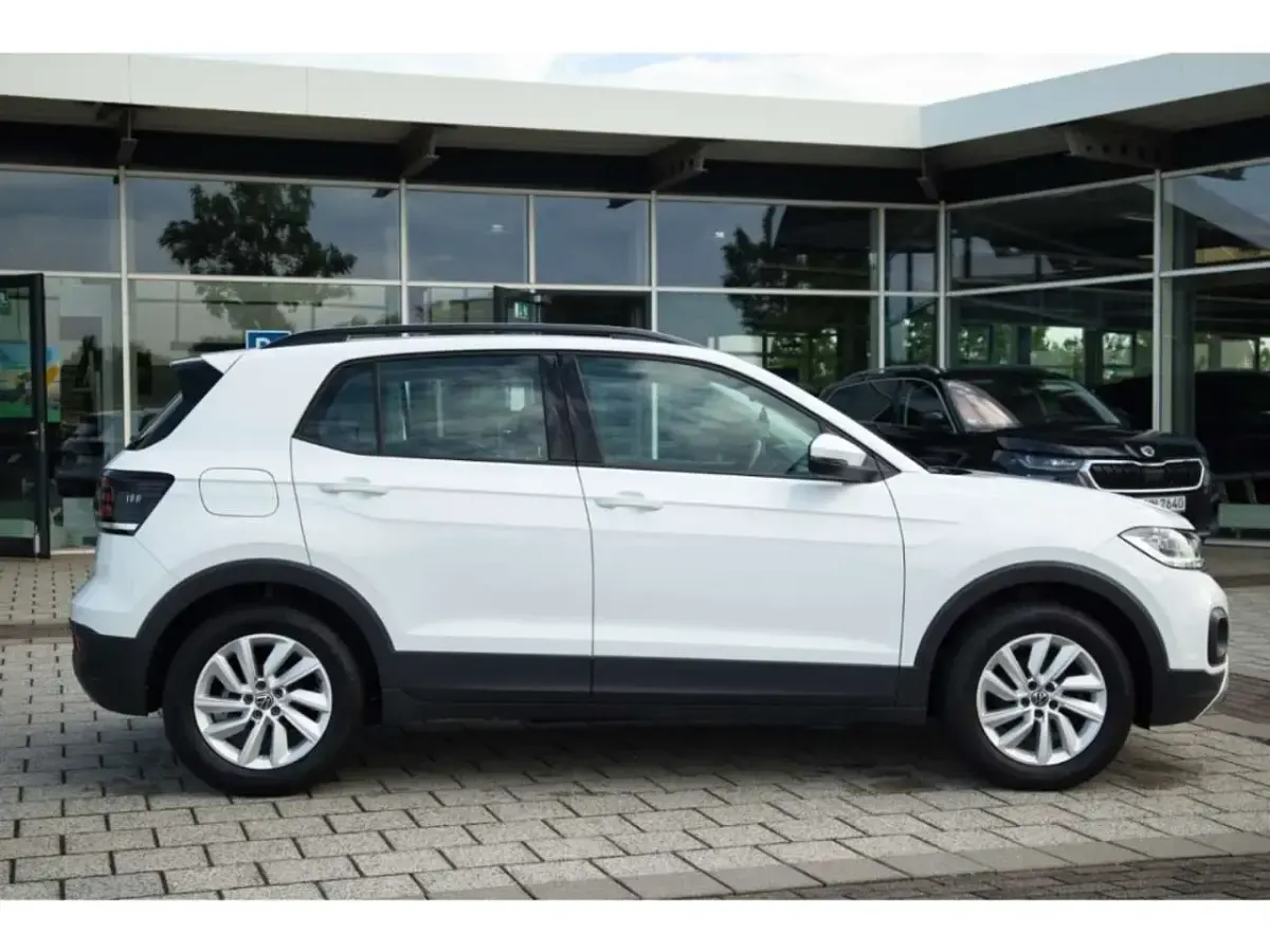 Gebraucht VW T-Cross Life 110 PS (80 kW) 2022 Weiß SUV