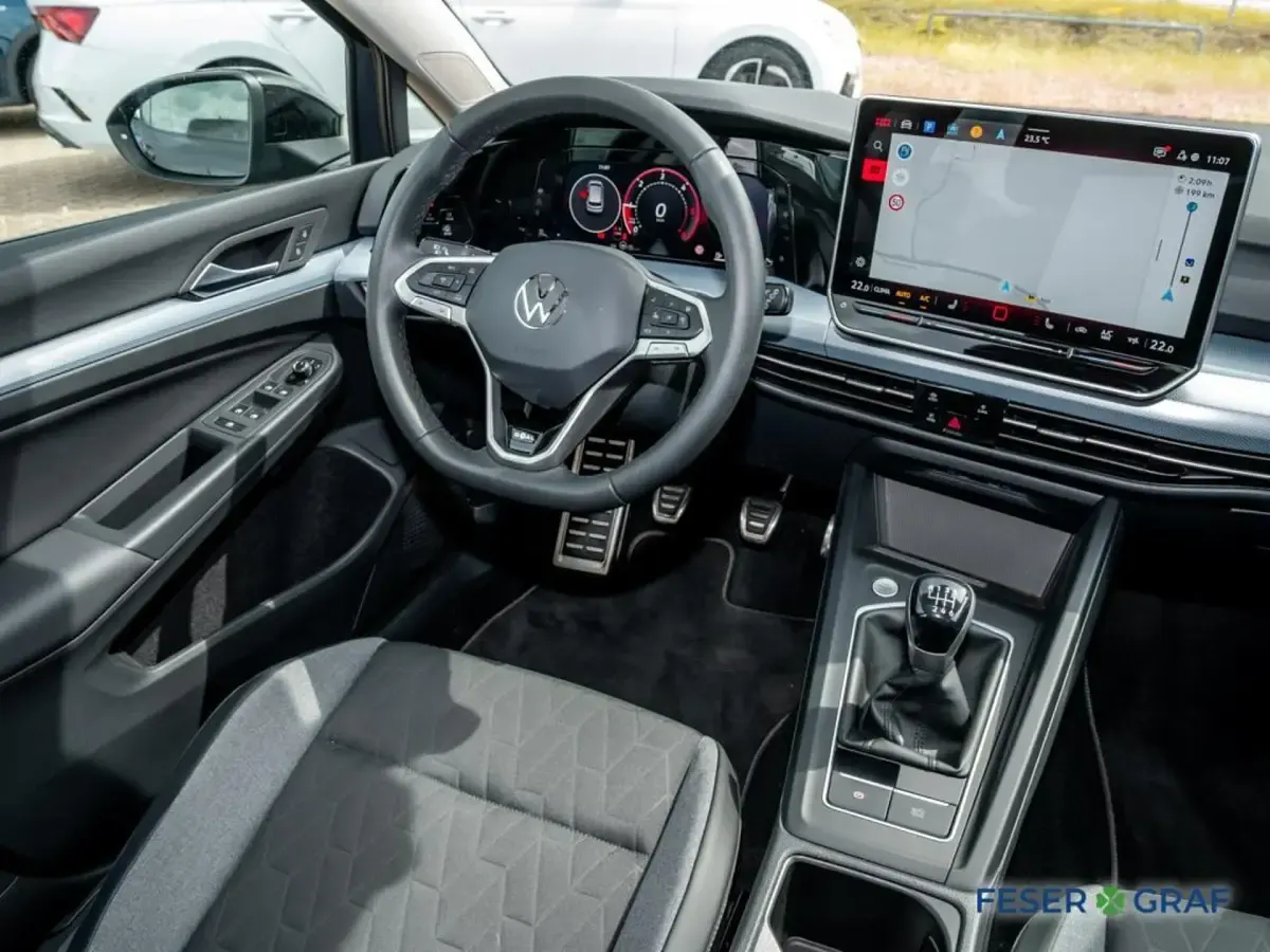 Gebraucht VW Golf VIII Life 116 PS (85 kW) 2025 Uranograu Limousine