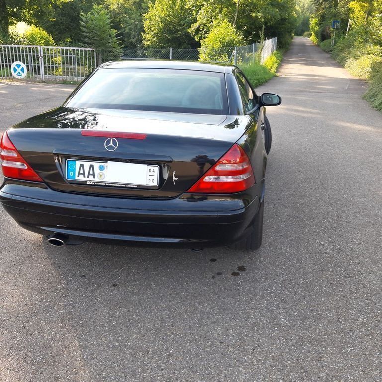 Gebraucht 2001 Mercedes SLK230 Cabrio | 12.000 € - Bild 1/3