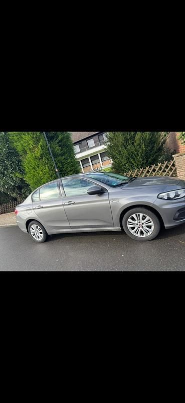 Gebraucht Fiat Tipo 95 PS (69 kW) 2016 Grau Limousine
