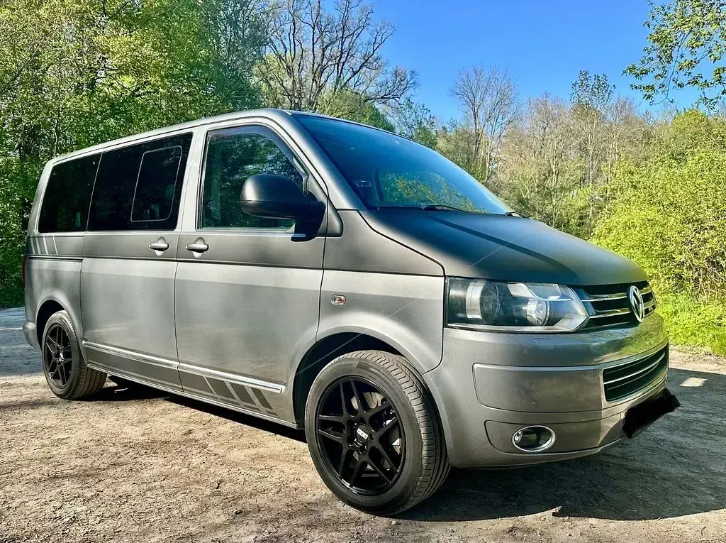 Gebraucht VW Multivan Highline 179 PS (131 kW) 2011 Grau Van / Kleinbus