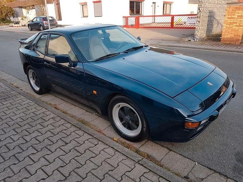 Blau Gebraucht 1983 Porsche 944 Coupé | 21.580 € - Bild 1/4
