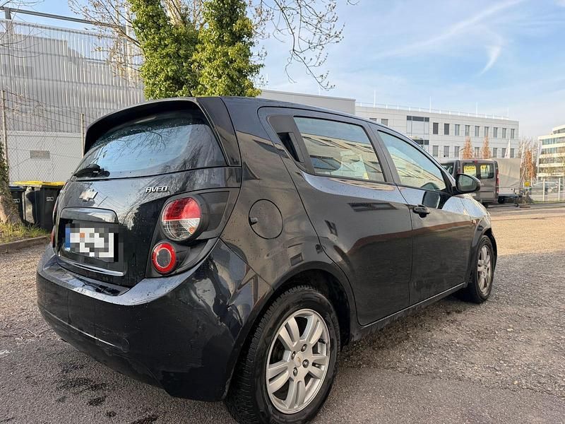 Gebraucht Chevrolet Aveo LT 101 PS (74 kW) 2011 Schwarz Kleinwagen