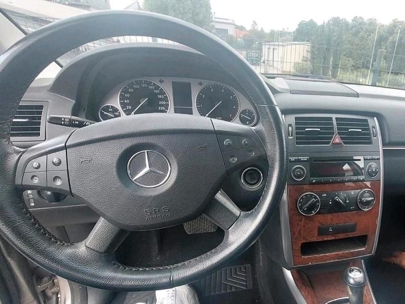 Gebraucht Mercedes B200 136 PS (100 kW) 2006 Silber Van / Kleinbus