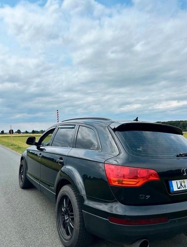 Schwarz Gebraucht 2006 Audi Q7 SUV | 6.500 € (Guter Preis) - Bild 1/4