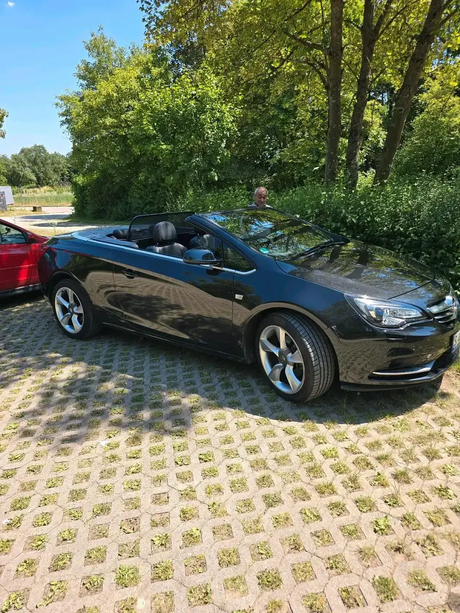 Gebraucht Opel Cascada Innovation 170 PS (125 kW) 2013 Schwarz Cabrio