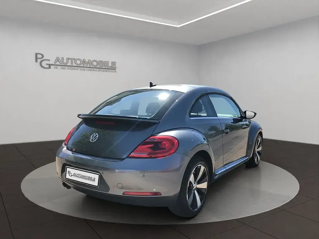 Gebraucht VW Beetle Design 160 PS (117 kW) 2013 Grau Kleinwagen