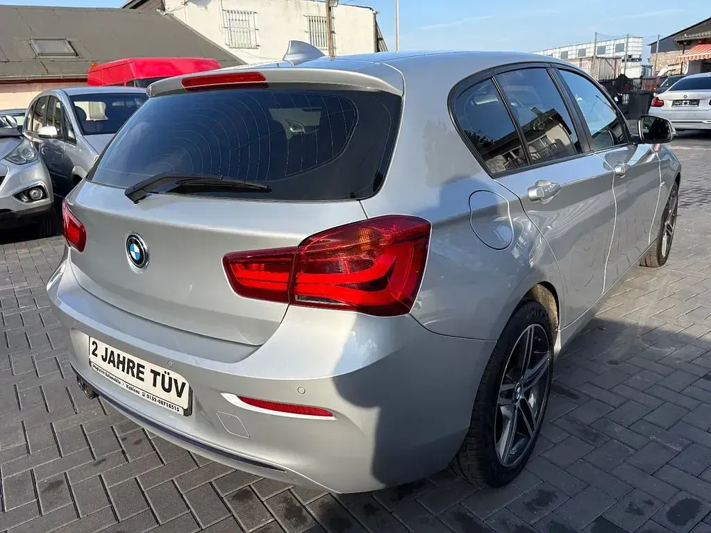 Gebraucht BMW 120 Sport Line 190 PS (139 kW) 2015 Silber Kleinwagen