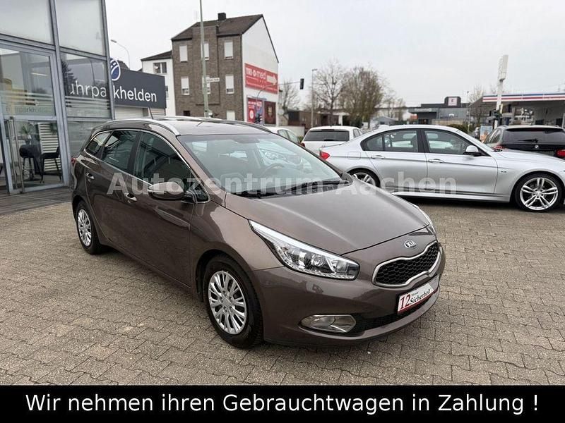 Gebraucht Kia Ceed 136 PS (100 kW) 2014 Braun Kleinwagen