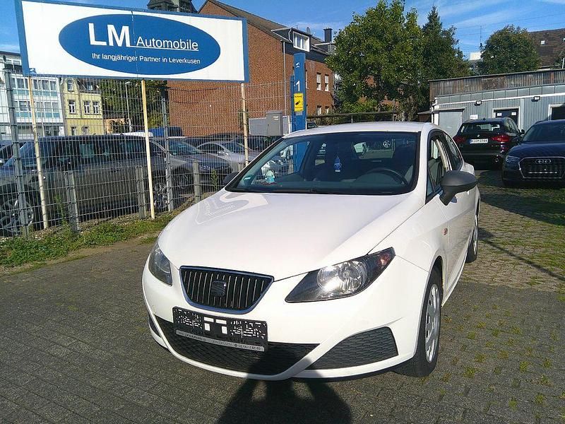 Weiß Gebraucht 2009 Seat Ibiza SC Reference Kleinwagen | 3.750 € (Fairer Preis) - Bild 1/4