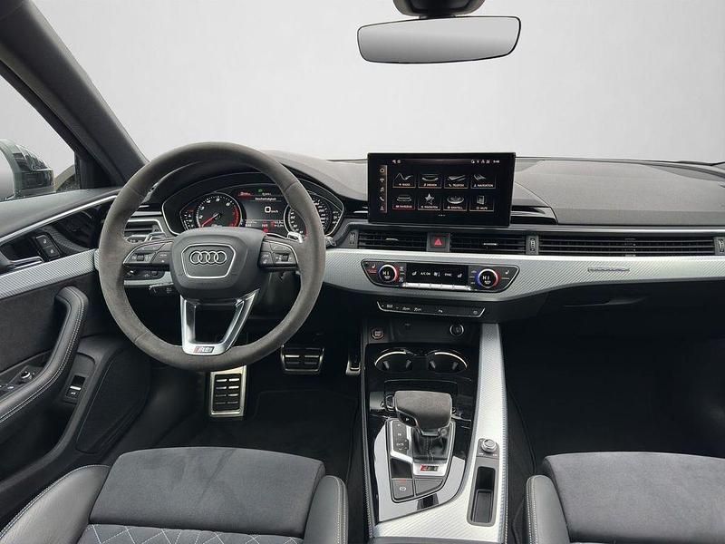 Gebraucht Audi RS4 Ambiente 450 PS (330 kW) 2022 Mythosschwarz metallic Kombi