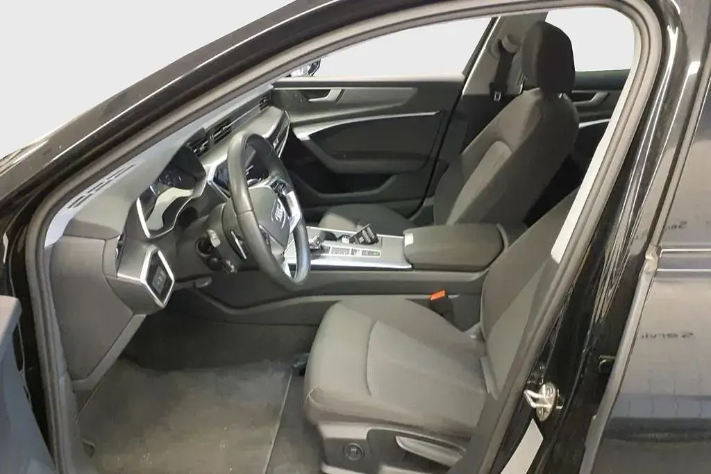 Gebraucht Audi A6 Ambiente 265 PS (194 kW) 2022 Mythosschwarz metallic Kombi