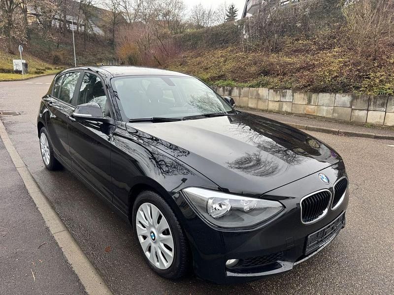 Gebraucht BMW 116 116 PS (85 kW) 2013 Schwarz Kleinwagen