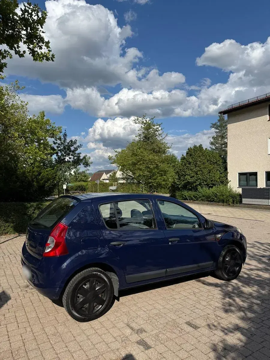 Gebraucht Dacia Sandero Ambiance 75 PS (55 kW) 2012 Blau Limousine