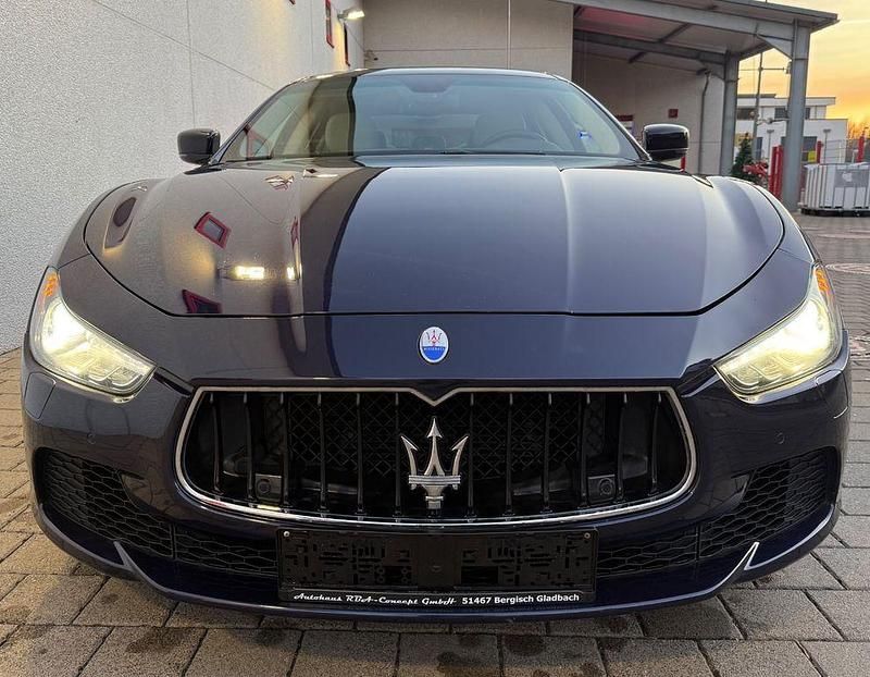 Gebraucht Maserati Ghibli 275 PS (202 kW) 2015 Blau Limousine