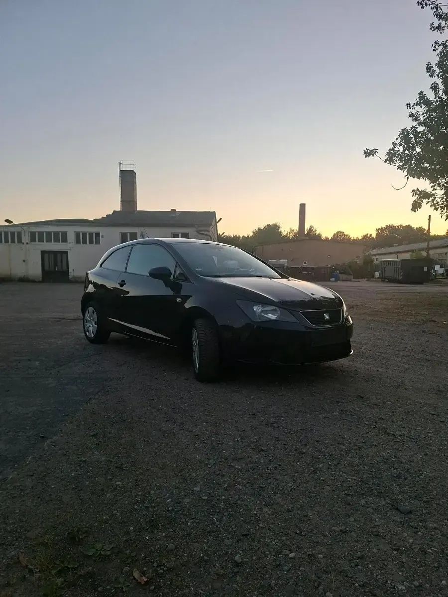 Gebraucht Seat Ibiza 68 PS (50 kW) 2013 Schwarz Kleinwagen