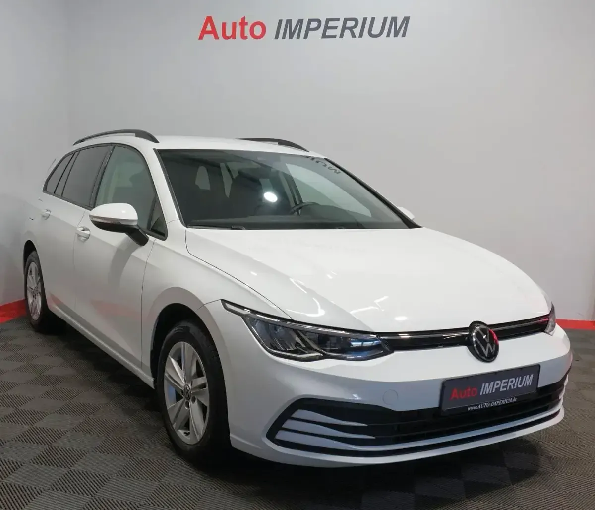 Second-hand VW Golf VIII Life 116 CP (85 kW) 2022 Alb Break