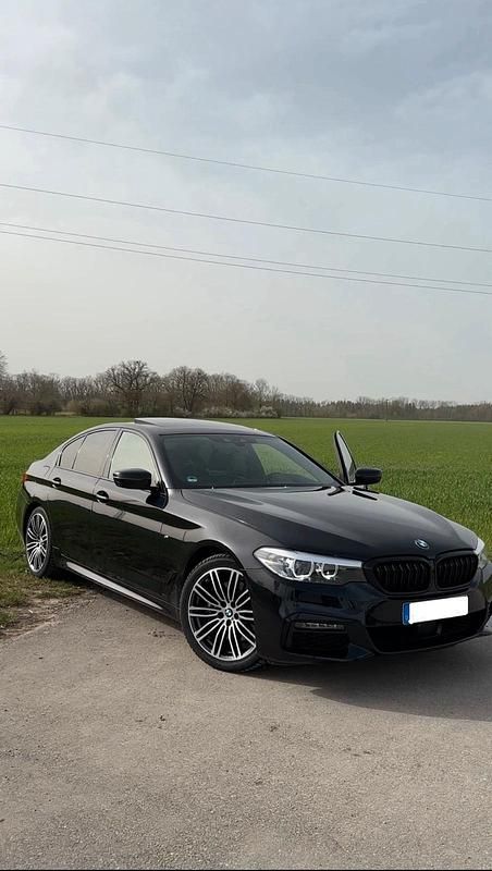 Schwarz Gebraucht 2018 BMW 530 M Sport Limousine | 21.900 € (Fairer Preis) - Bild 1/4