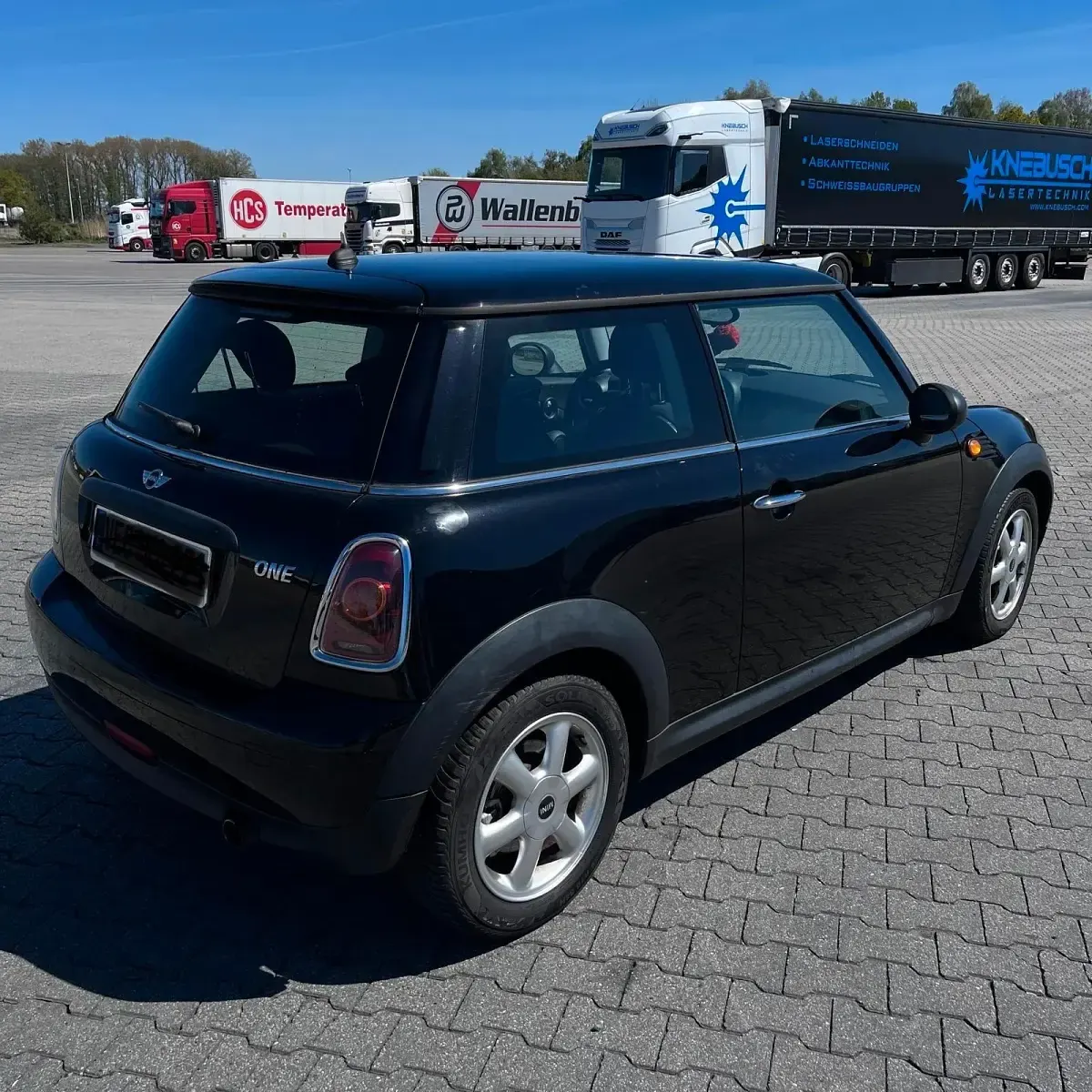 Käytetty Mini Cooper 95 HP (69 kW) 2009 Musta Viistoperä