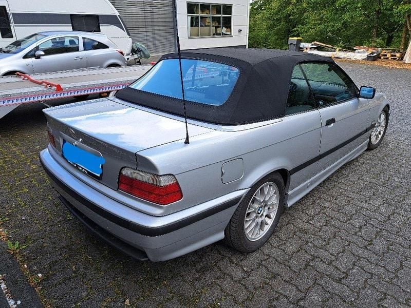Gebraucht BMW 328 Cabriolet 232 PS (170 kW) 1995 Silber Cabrio