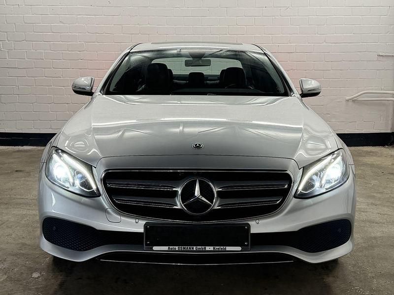 Gebraucht Mercedes E250 Avantgarde 211 PS (155 kW) 2018 Iridiumsilber  metalliclack Limousine