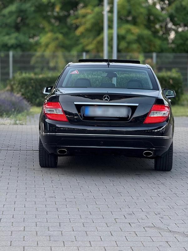 Gebraucht Mercedes C280 231 PS (169 kW) 2009 Schwarz Limousine
