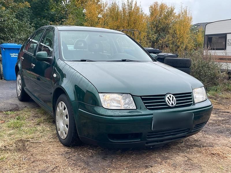 Gebraucht 2000 VW Bora Limousine | 700 € (Superpreis) - Bild 1/4