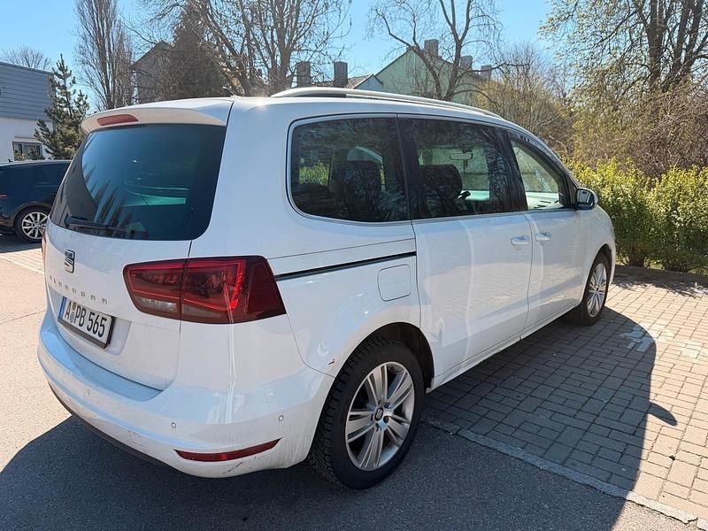 Gebraucht Seat Alhambra 184 PS (135 kW) 2016 Weiß Van / Kleinbus