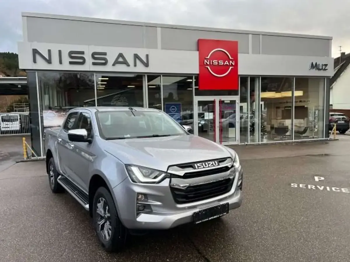 Neu Isuzu D-Max 163 PS (119 kW) 2025 Silber Pickup