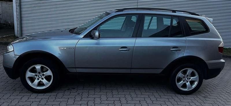 Gebraucht BMW X3 177 PS (130 kW) 2009 Silbergrau metallic SUV