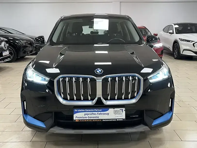 Używany BMW iX1 Performance 230 kW (313 KM) 2023 Czarny SUV