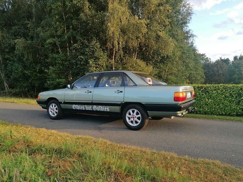 Gebraucht Audi 100 90 PS (66 kW) 1986 Grün Limousine